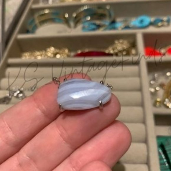 Kendra Scott BLA Isla Necklace - Picture 4 of 8